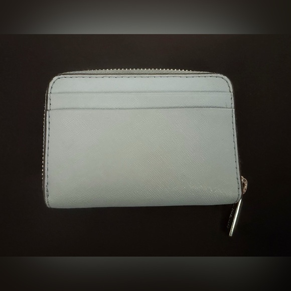 MICHAEL KORS- JET SET TRAVEL ZIP AROUND CARD CASE WALLET- PALE
BLUE - Picture 2 of 5